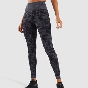 NWT GYMSHARK CAMO SEAMLESS LEGGINGS